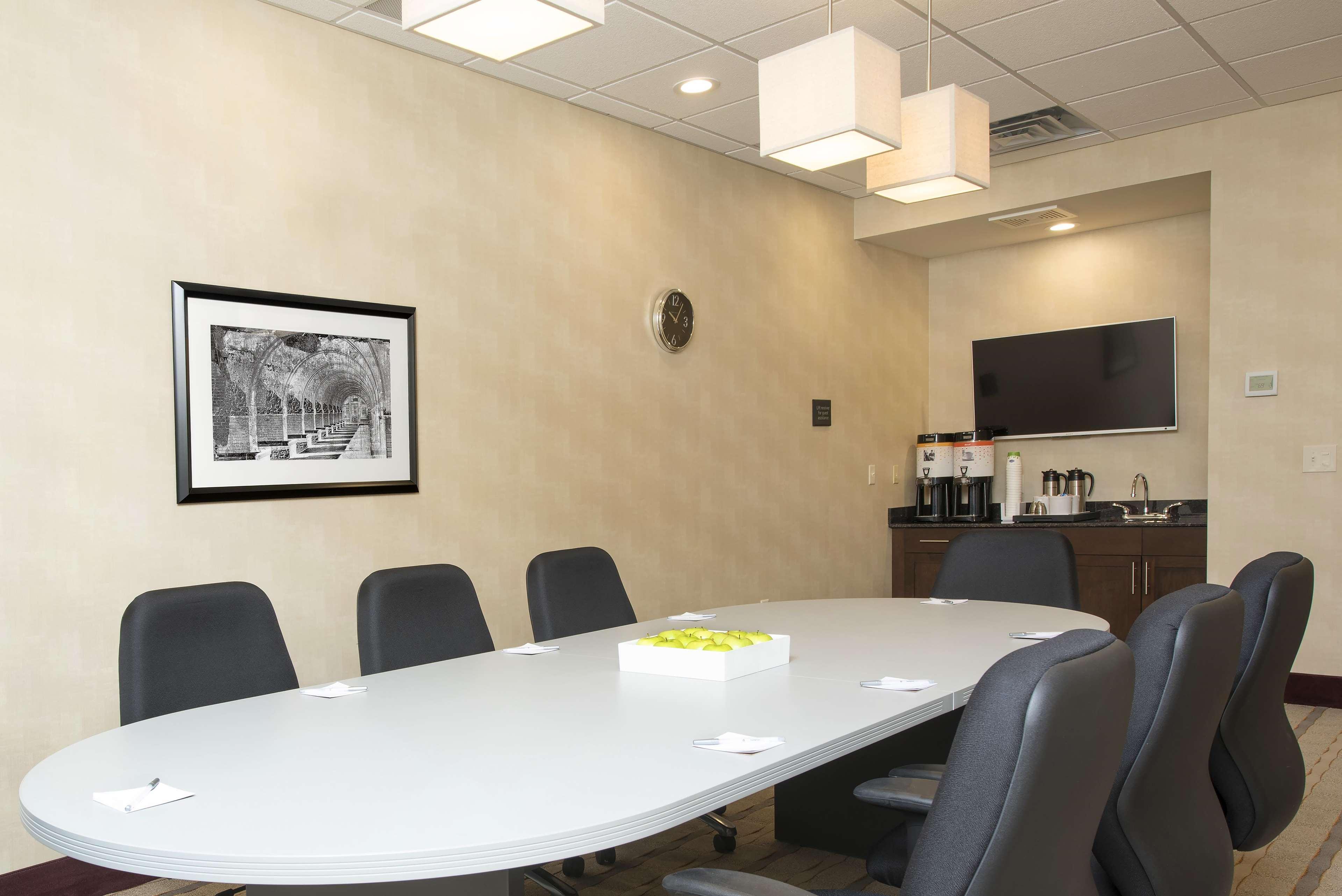 Hampton Inn Kalamazoo Buitenkant foto