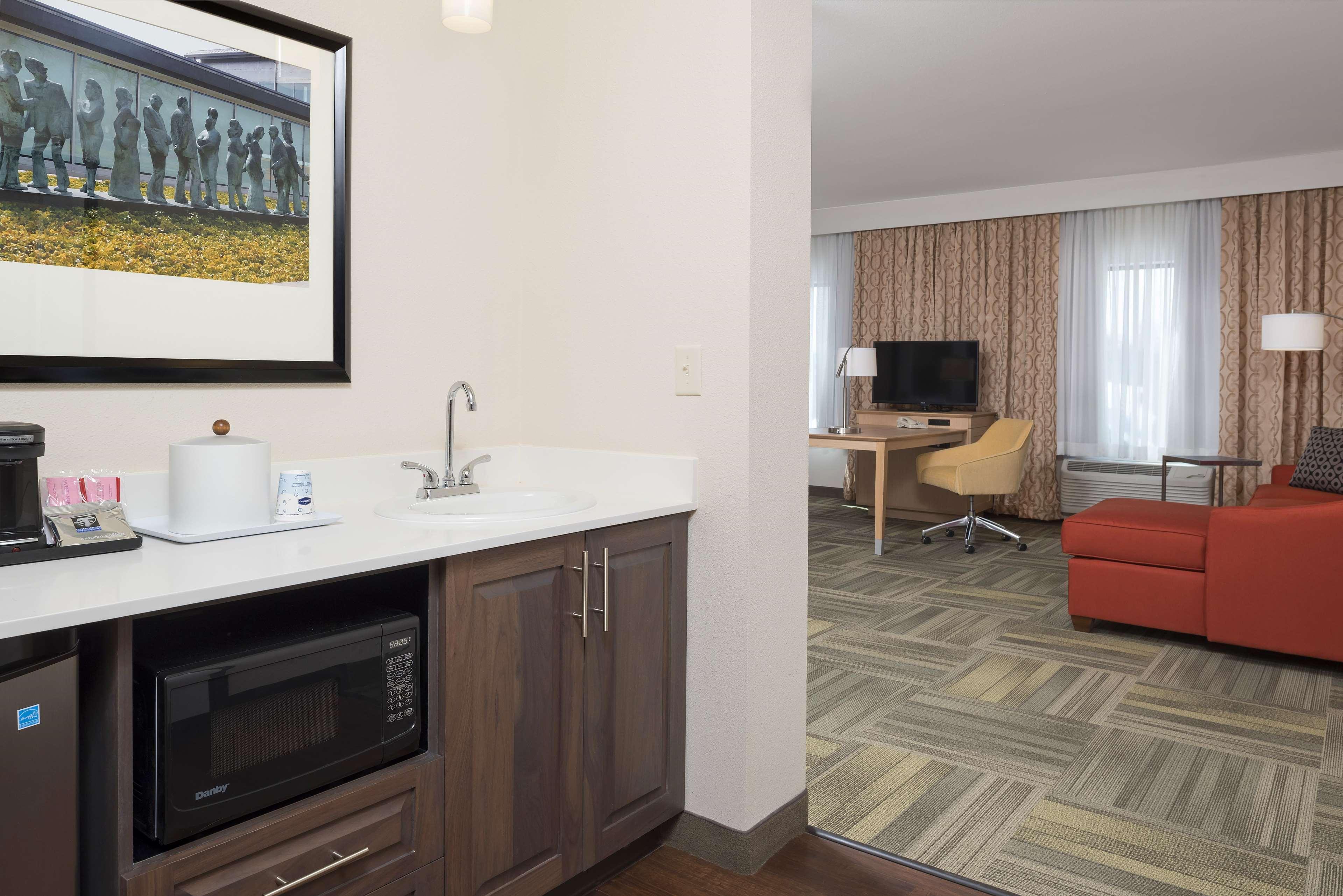 Hampton Inn Kalamazoo Buitenkant foto